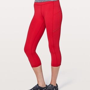 Lululemon Speed Up Crop, size 4